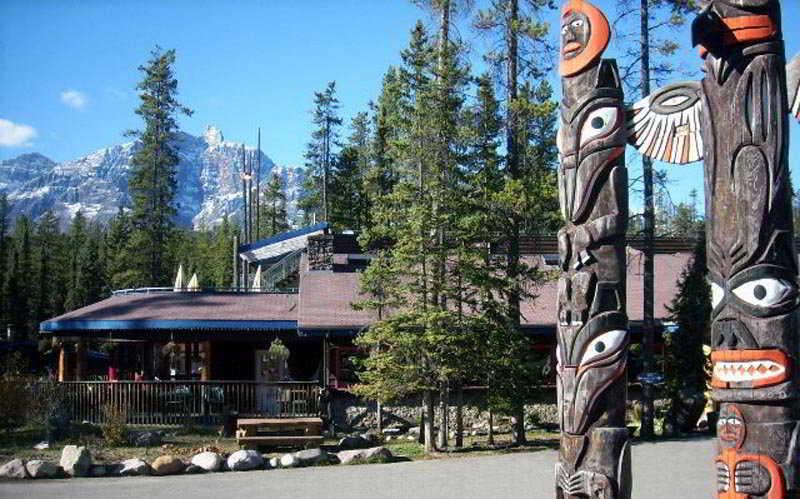 Sunwapta Falls Rocky Mountain Lodge Jasper Extérieur photo