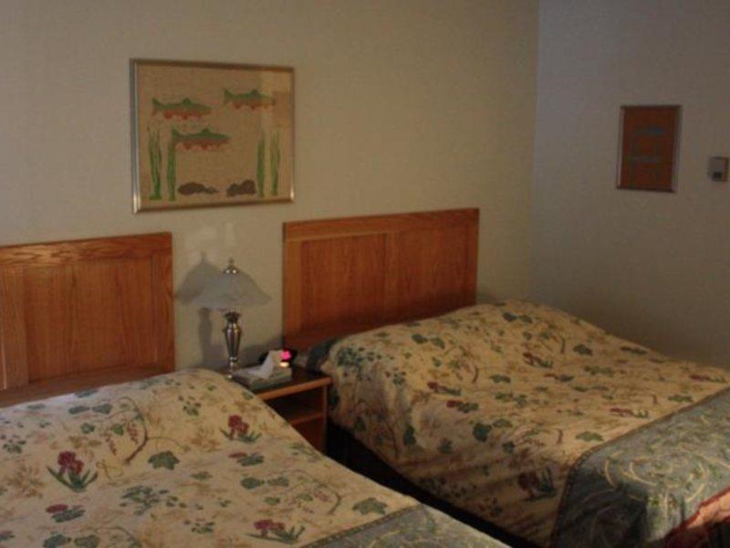 Sunwapta Falls Rocky Mountain Lodge Jasper Extérieur photo